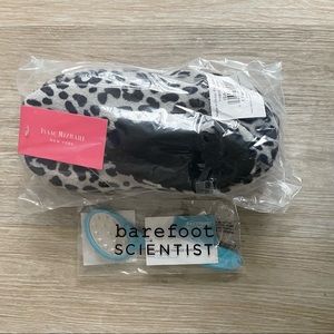 BUNDLE Isaac Mizrahi New York cheetah slippers & Barefoot Scientist Pedicure